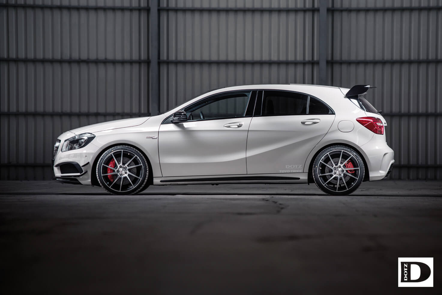 DOTZ Kendo on Car 2015 - side picture