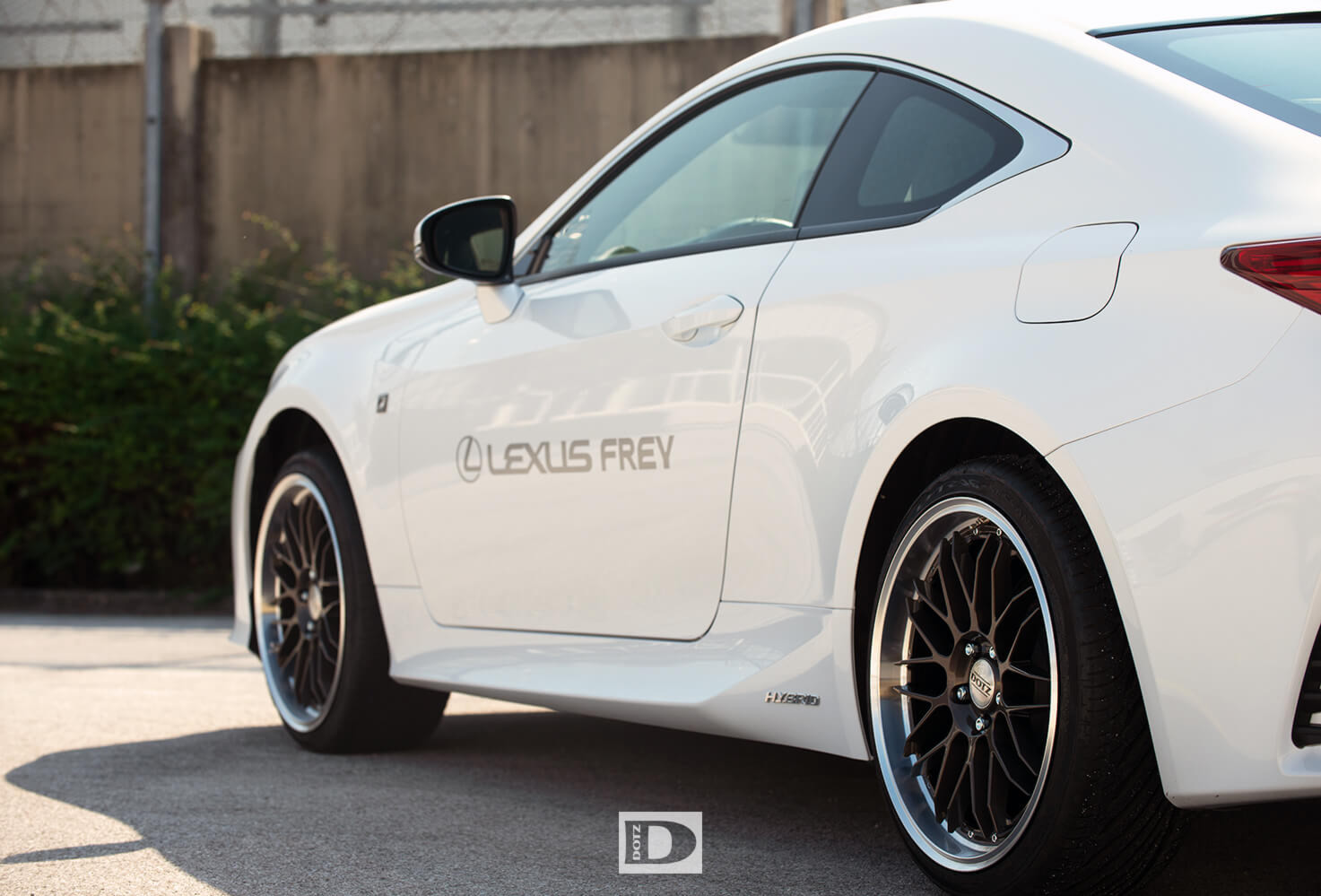 Lexus on DOTZ Revvo - side 2