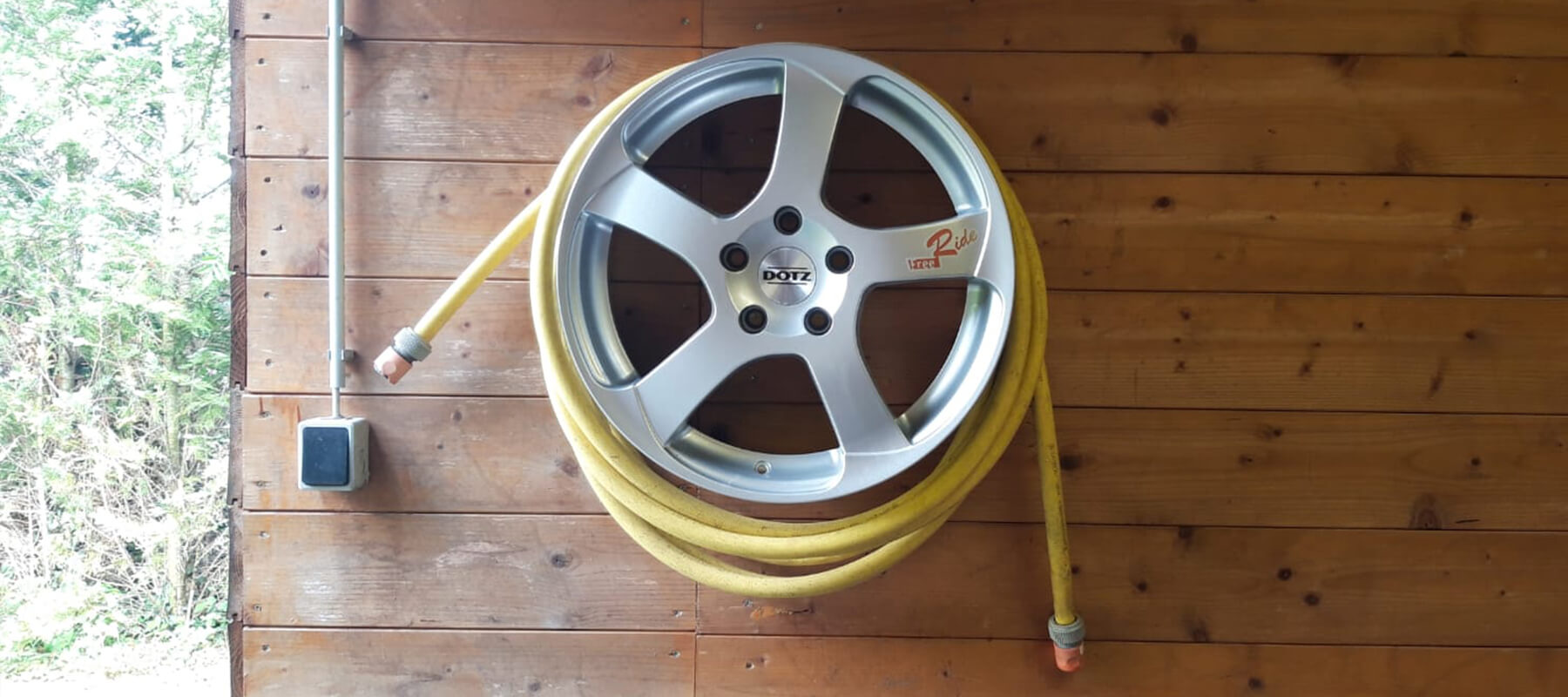 Garden hose holder out of DOTZ Freeride