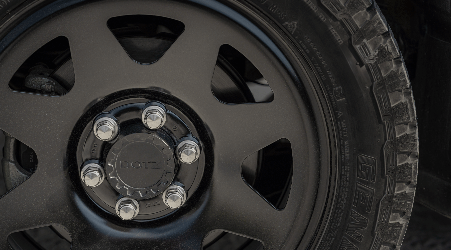 Bild Dakar HD black.png