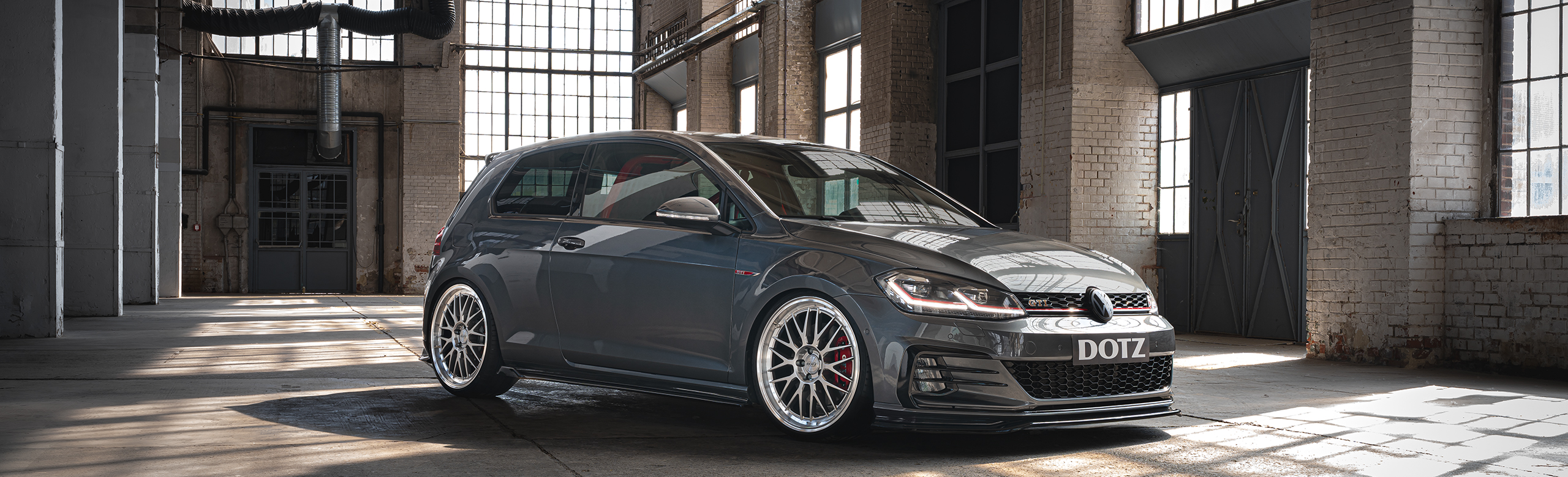 cerchi in lega maca dotz modello BILBAO Blaze su vettura VW Golf